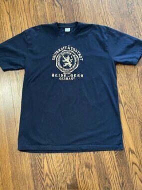 Graphic T-shirt with Embroidered Lion Crest of Heidelberg, Germany Size XXL